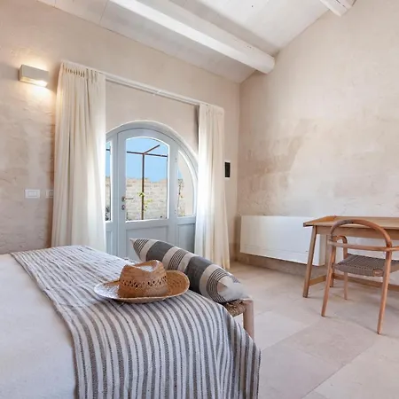 مزرعة للإقامة Masseria Pezza