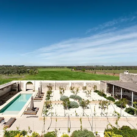 مزرعة للإقامة Masseria Pezza *